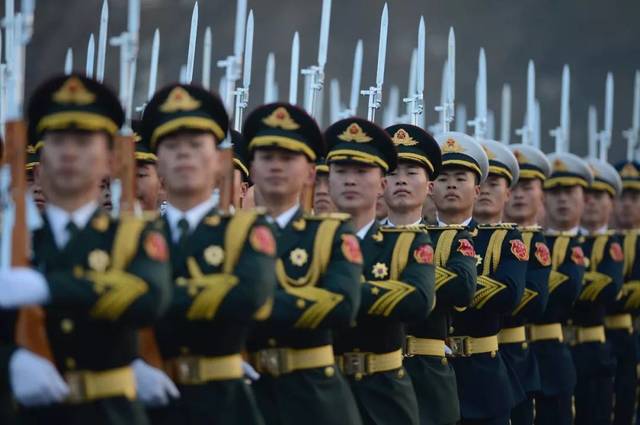 致敬，最可愛的人